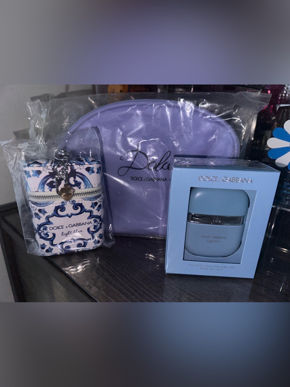 New D&B Light Blue Alcohol Free Perfume Gel, Limited Edition Pouch&Cosmetic Bag - Picture 4 of 17
